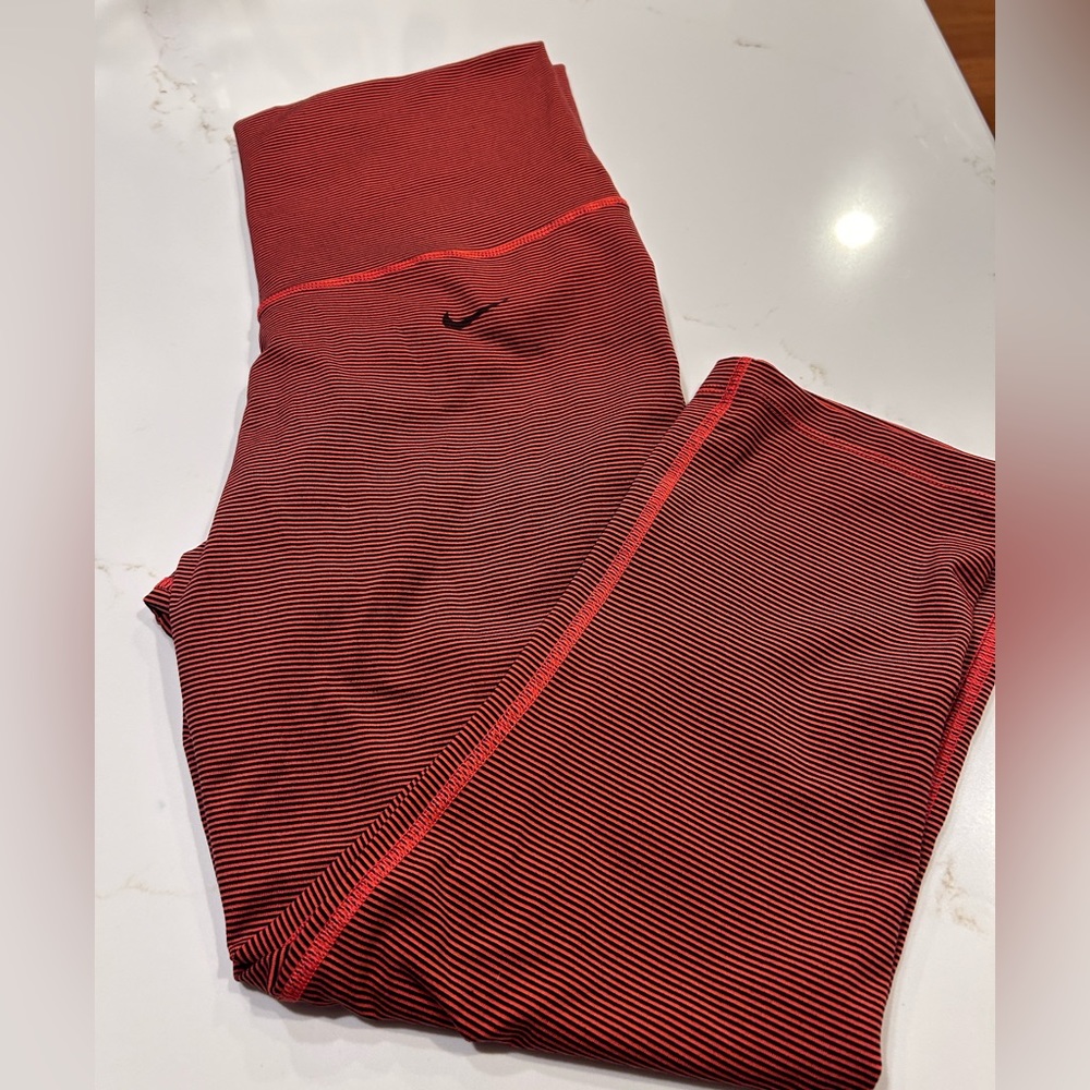 Nike Dri-fit leggings cropped Size M